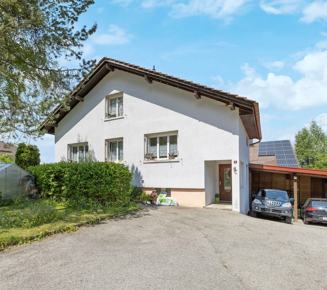 Villa individuelle avec grand studio indépendant et possibilités multiples sur grande parcelle