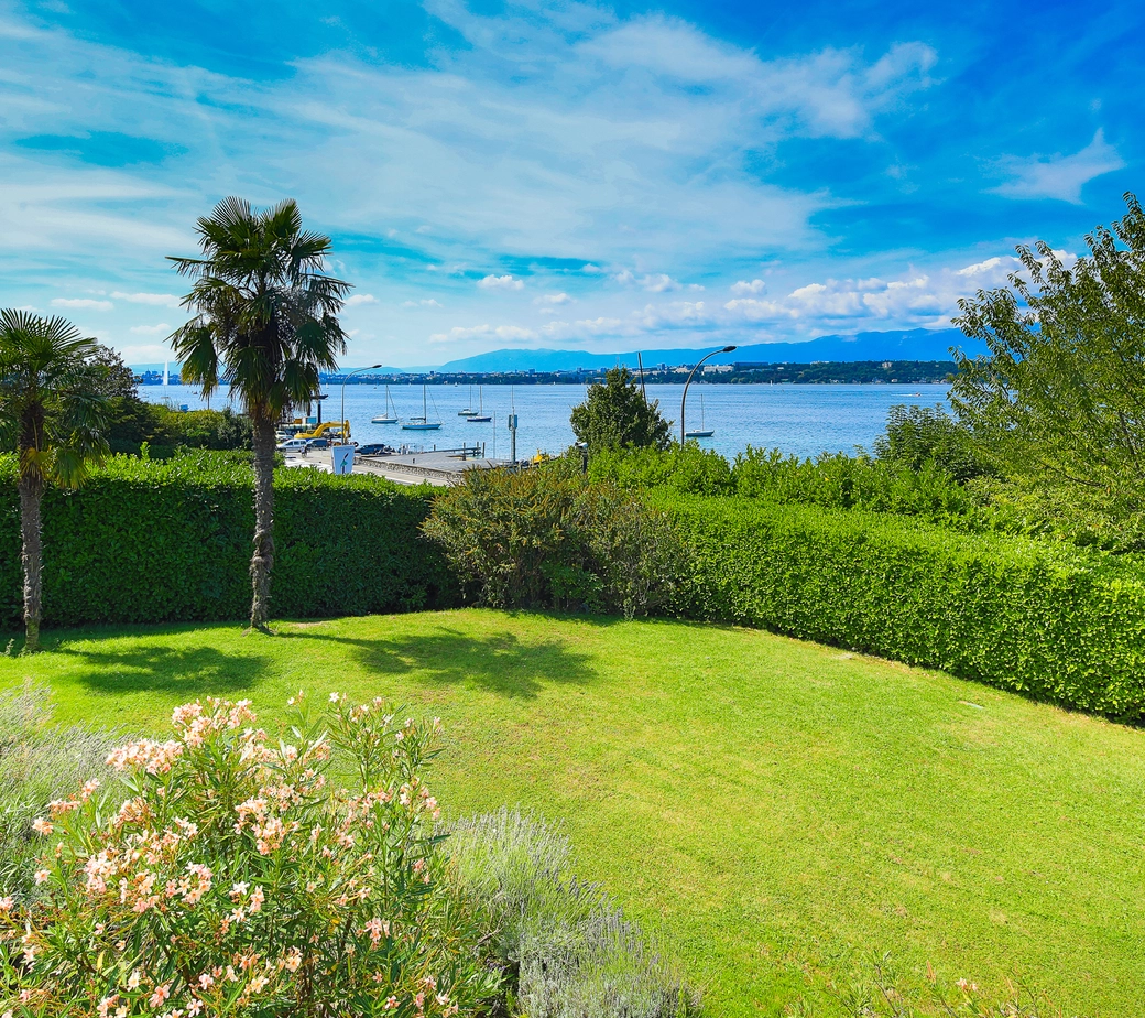 Villa d’architecte avec vue dégagée sur le lac