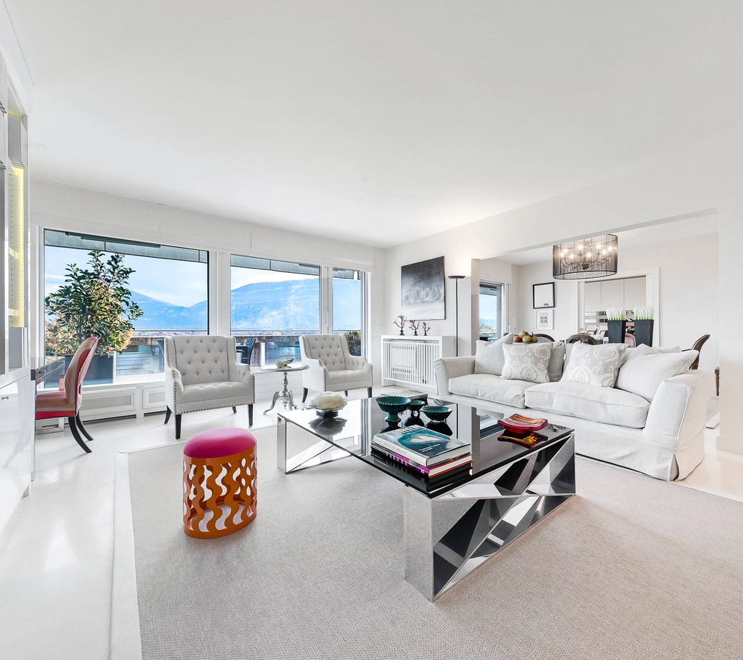 APPARTEMENT DE PRESTIGE EN ATTIQUE CHAMPEL