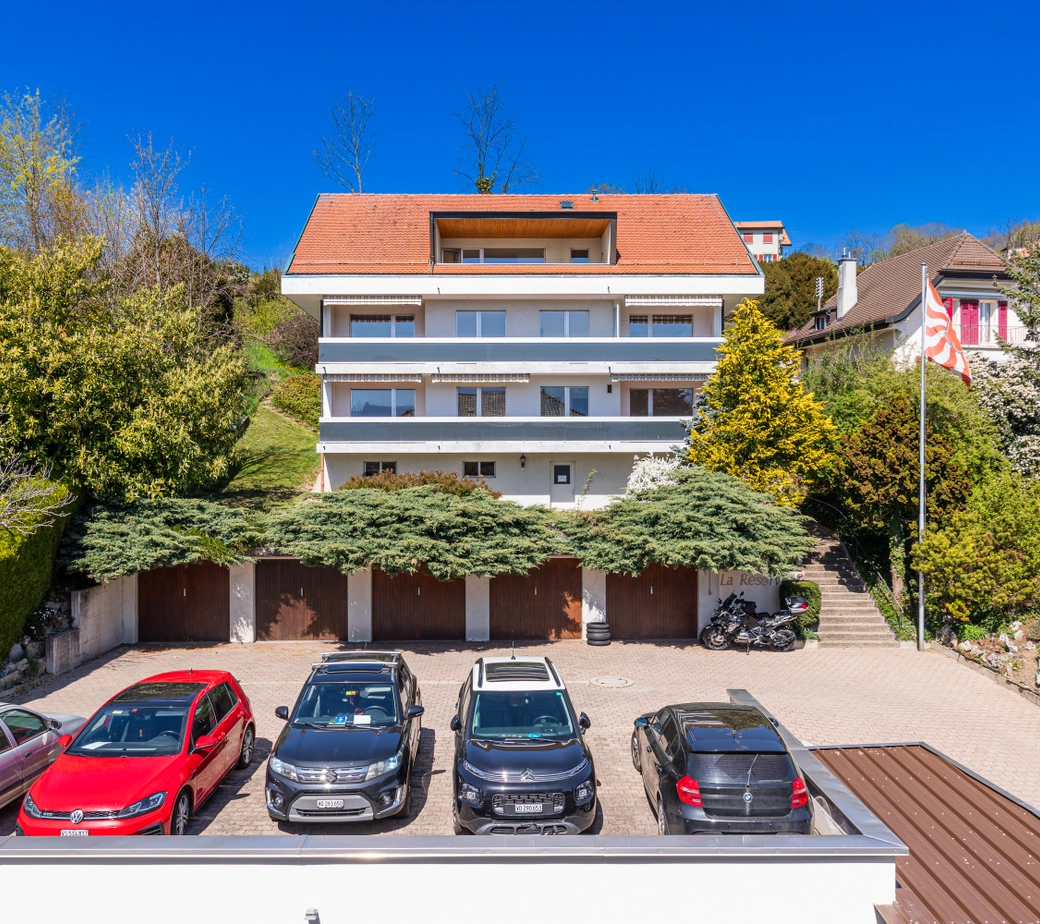 Magnifique immeuble de 4 appartements avec vue imprenable au calme absolu