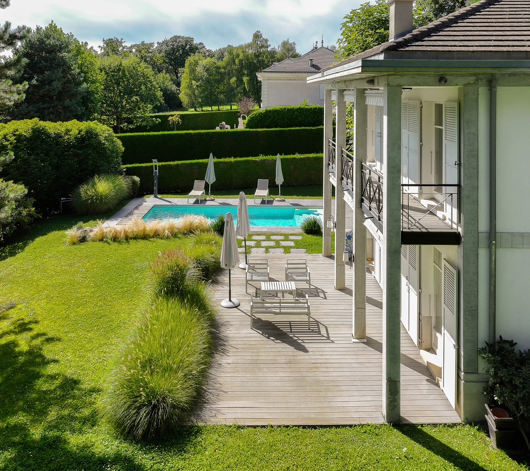Propriété de prestige entourée de verdure à Lausanne