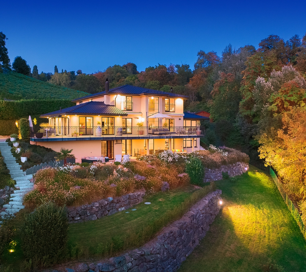 Villa d’exception avec vue imprenable, entre lac et nature