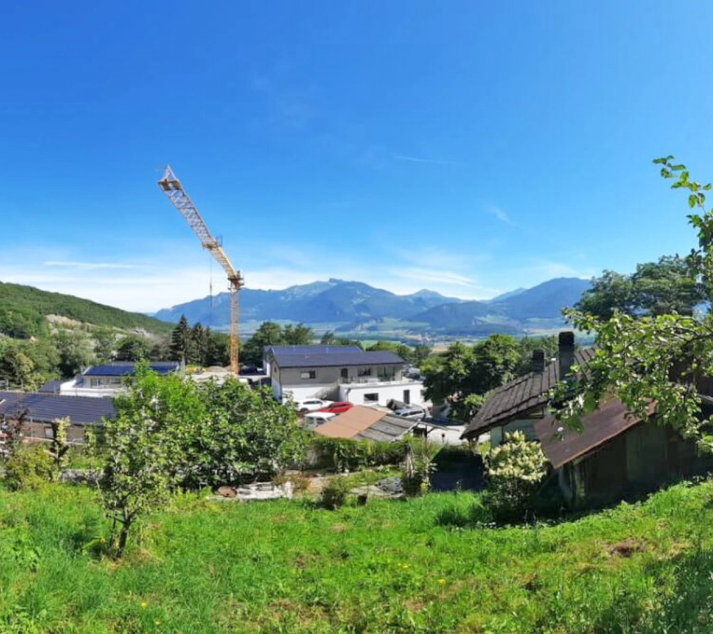 Terrain avec PERMIS EN FORCE ! Aux Neyres d'en-bas.