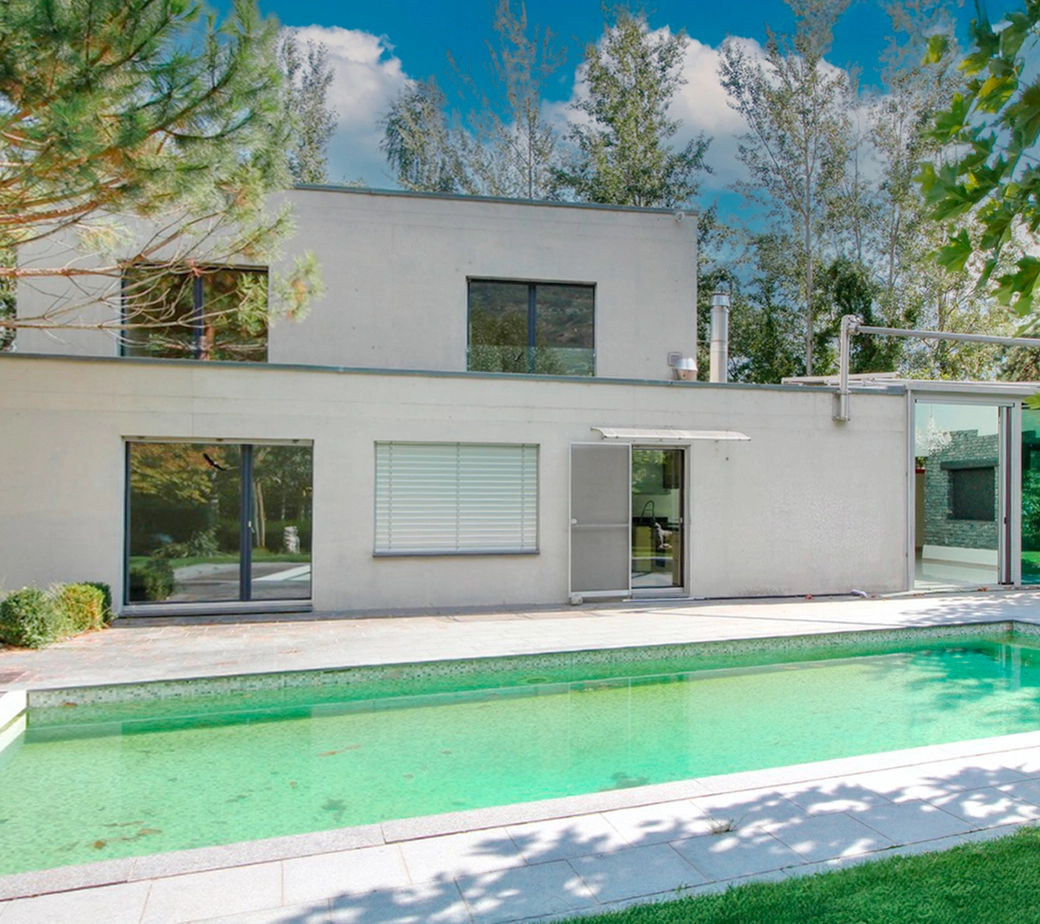 Villa de 7,5 pièces sur une parcelle de 2'312 m2.