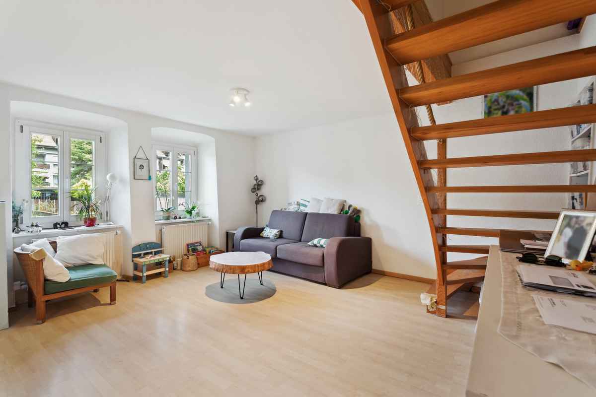 Maison de village contiguë pleine de charme - Appartement duplex - salon