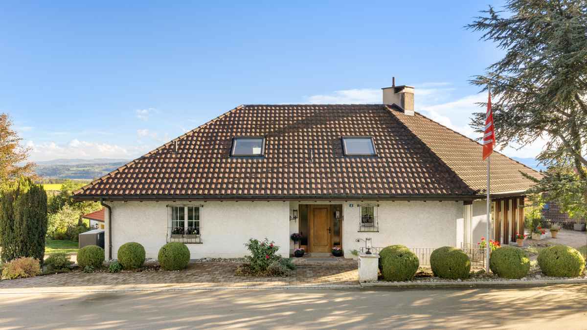 Freistehendes Einfamilienhaus mit spektakulärer Aussicht