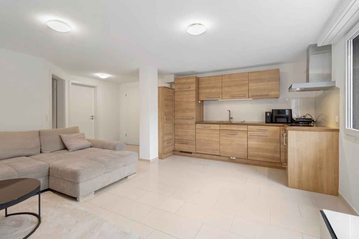 Exklusive 8.5-Zimmer-Liegenschaft mit viel Umschwung - Einliegerwohnung