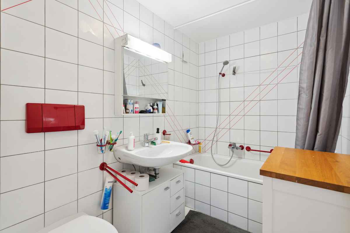 Maison de village contiguë pleine de charme - Appartement duplex - salle de bain