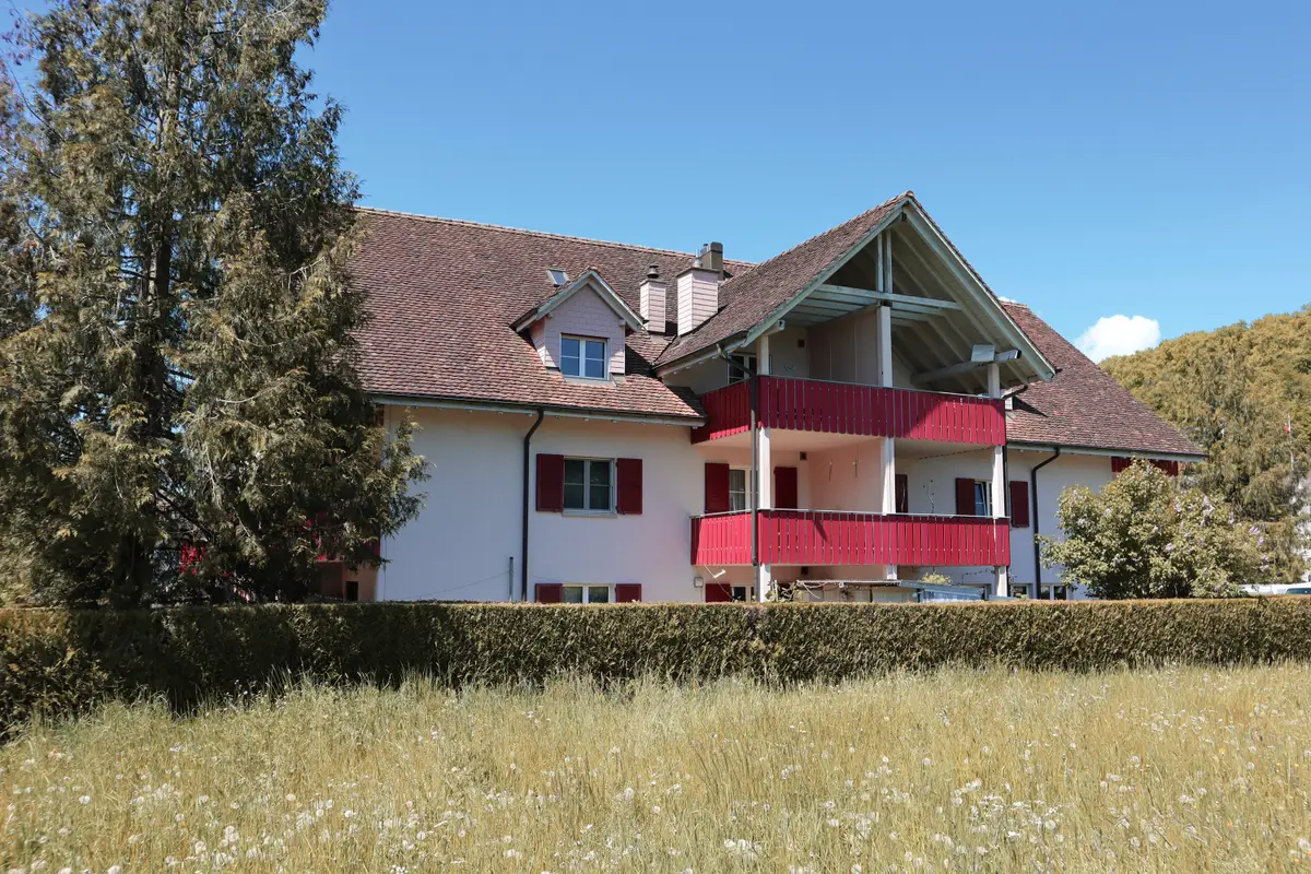 Charmante 4,5 Zimmer-Gartenwohnung direkt am Bach