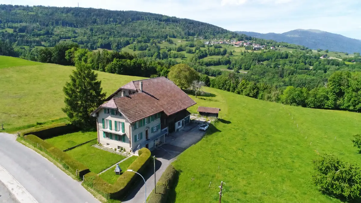 Coup de cœur assuré — Maison familiale lumineuse avec corps de ferme, grand terrain & multiples possibilités
