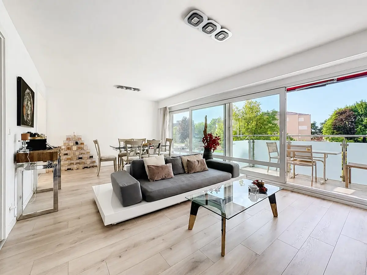 Entre lac et ville, l&rsquo;appartement qui coche toutes les cases