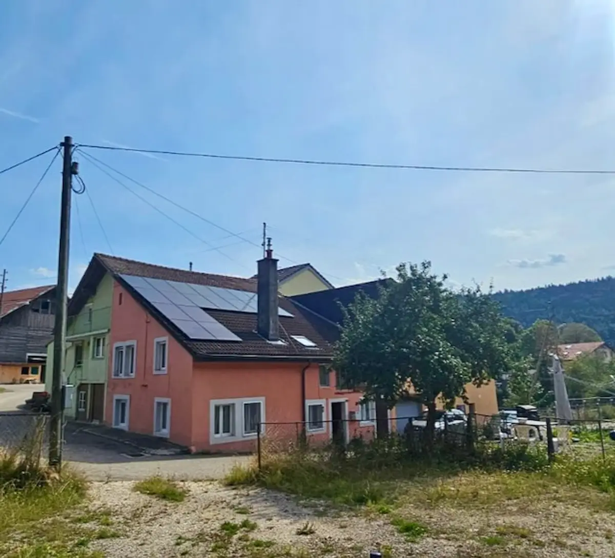 Charmante maison mitoyenne de 5 pièces à rénover – cadre idyllique au Château de Sainte-Croix