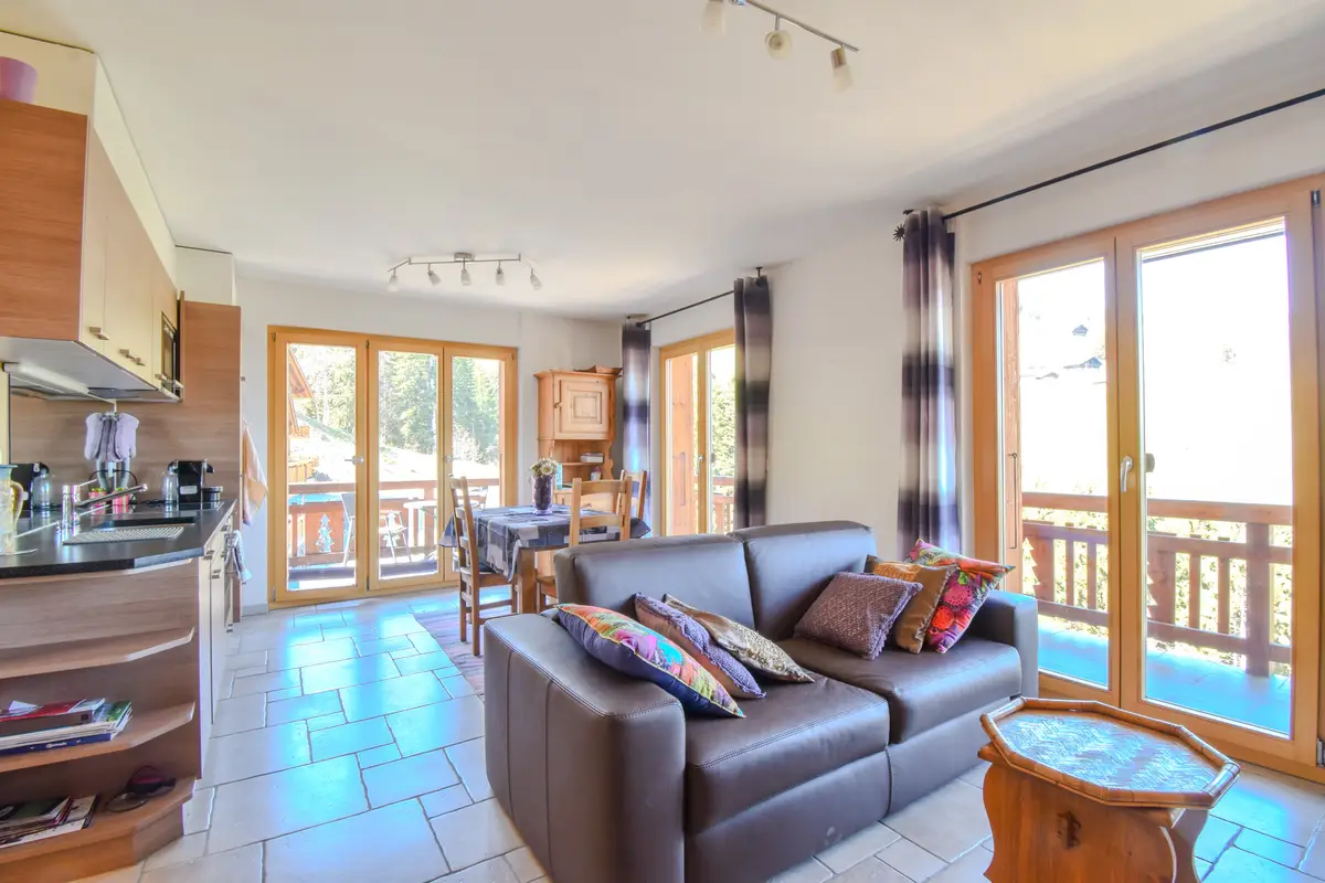 Champéry (Rumières) – 3.5 pièces lumineux avec grand balcon, résidence secondaire OK !
