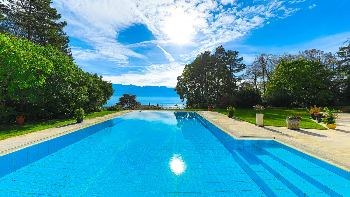 Une Maison de Rêve à Chexbres – Piscine et Vue Panoramique sur le Lac et les Alpes