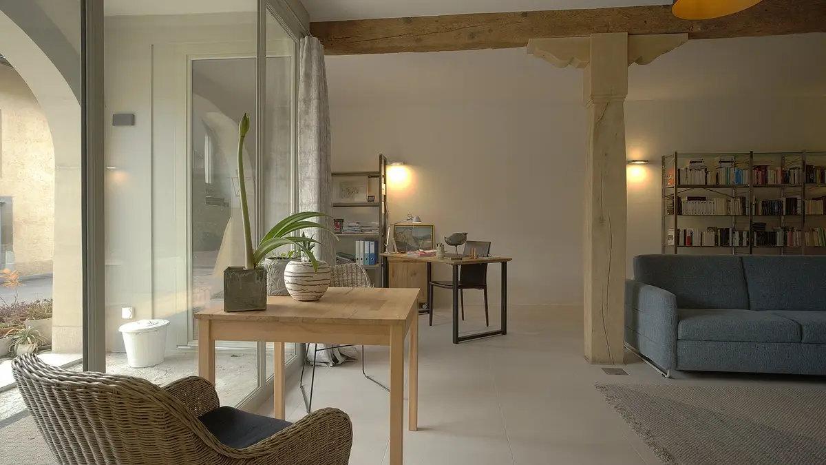 Immeuble historique entièrement rénové comprenant 3 appartements