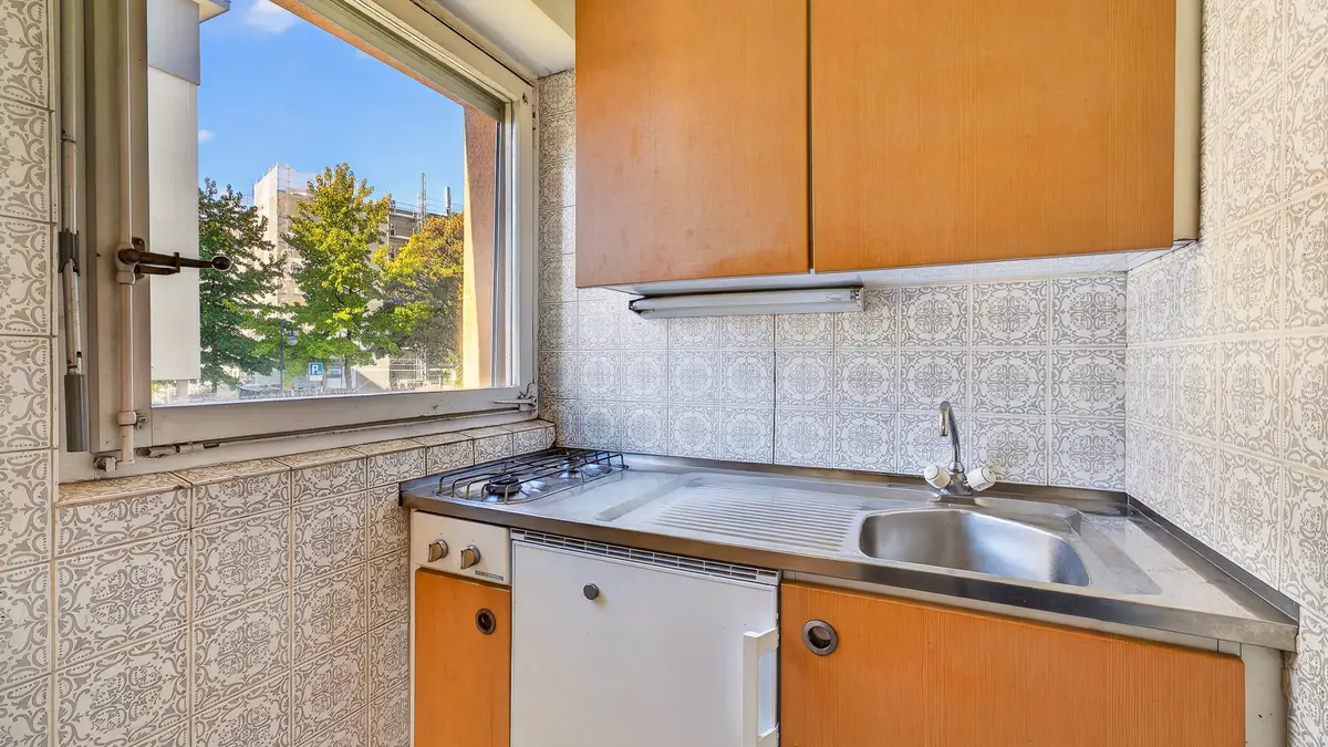 Studio avec grand balcon à deux pas du lac