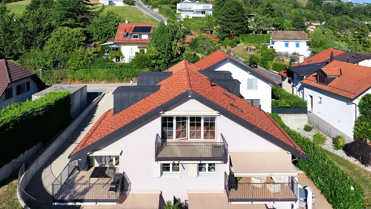 Attique avec calme et vue splendide à Belmont-sur-Lausanne