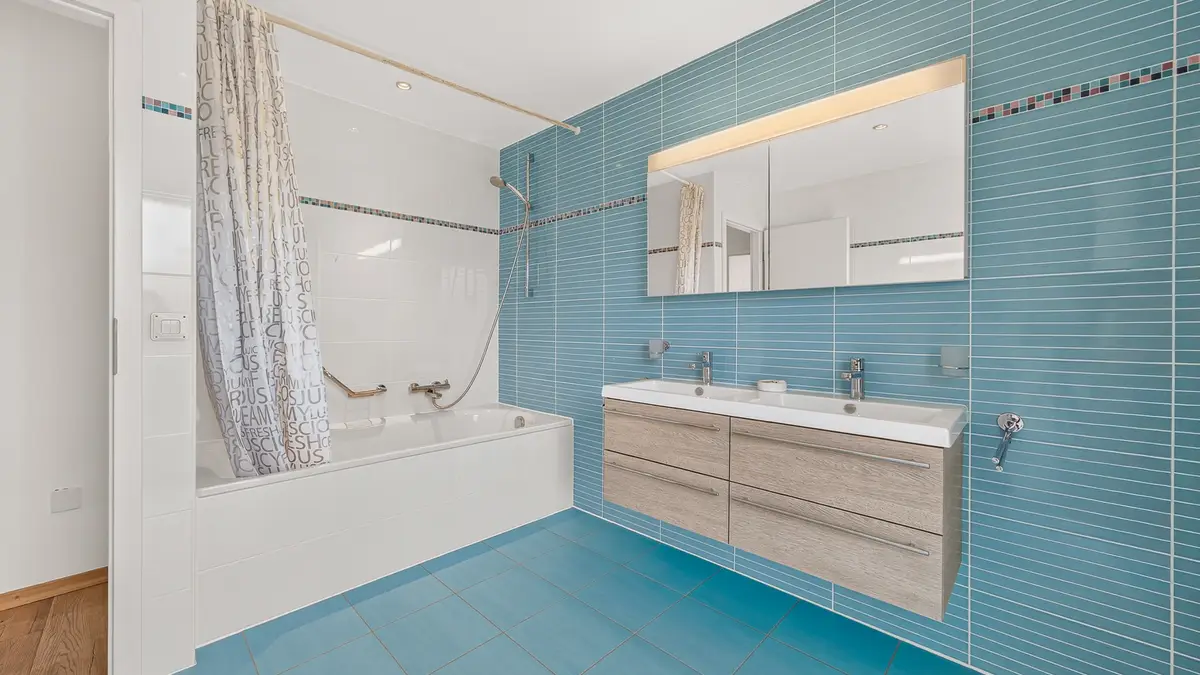 Appartement en duplex avec jardin et grand disponible, à 15 minutes de Lausanne