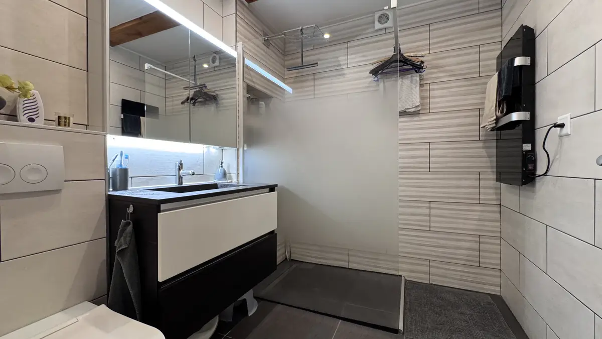 Yverdon - Attique en duplex de 5,5 pièces avec grande terrasse et véranda d'hiver 