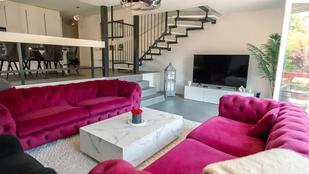 Rare ! Triplex en attique rénové de 6 pces, proche centre