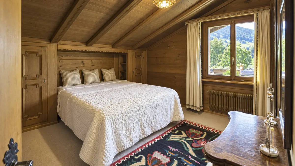 Charming appartment in the center of Gstaad - Valley & Palace views