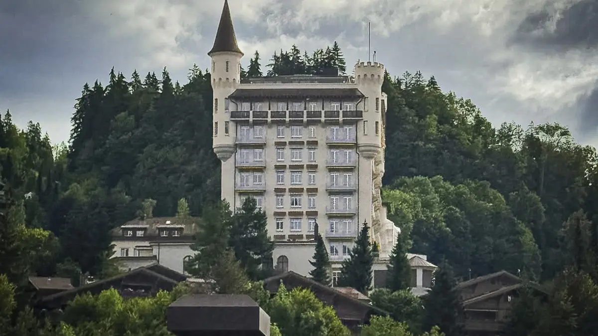 Charming appartment in the center of Gstaad - Valley & Palace views