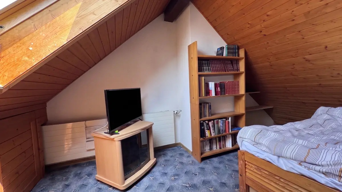 Yverdon - Attique en duplex de 5,5 pièces avec grande terrasse et véranda d'hiver 