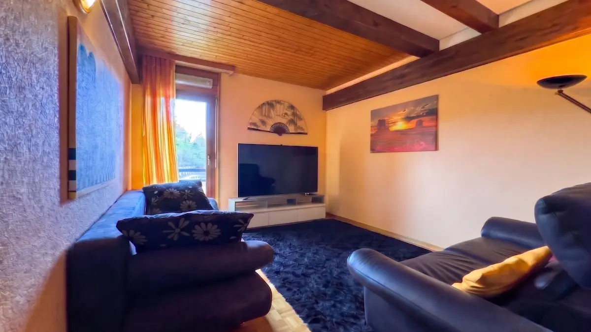 Yverdon - Attique en duplex de 5,5 pièces avec grande terrasse et véranda d'hiver 