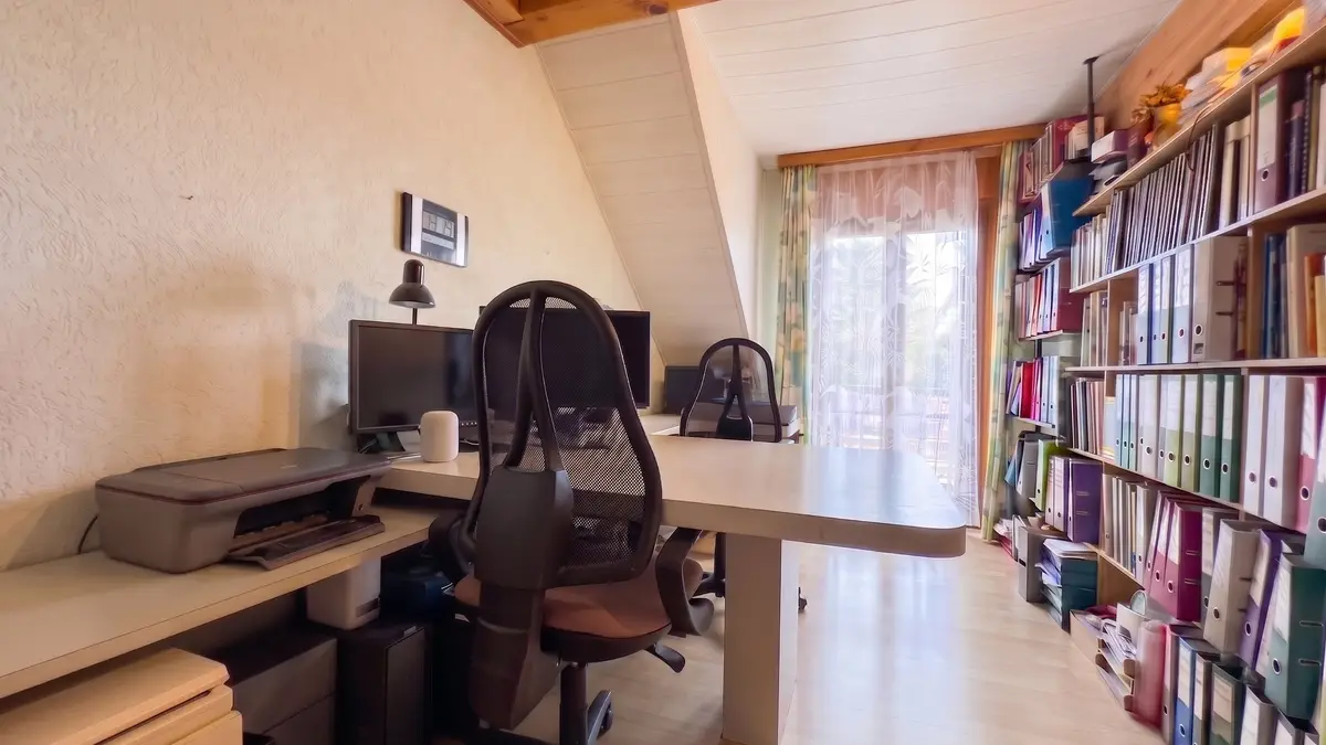 Yverdon - Attique en duplex de 5,5 pièces avec grande terrasse et véranda d'hiver 