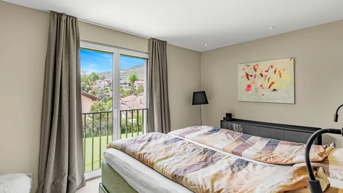 Villa individuelle avec magnifique piscine dans quartier résidentiel