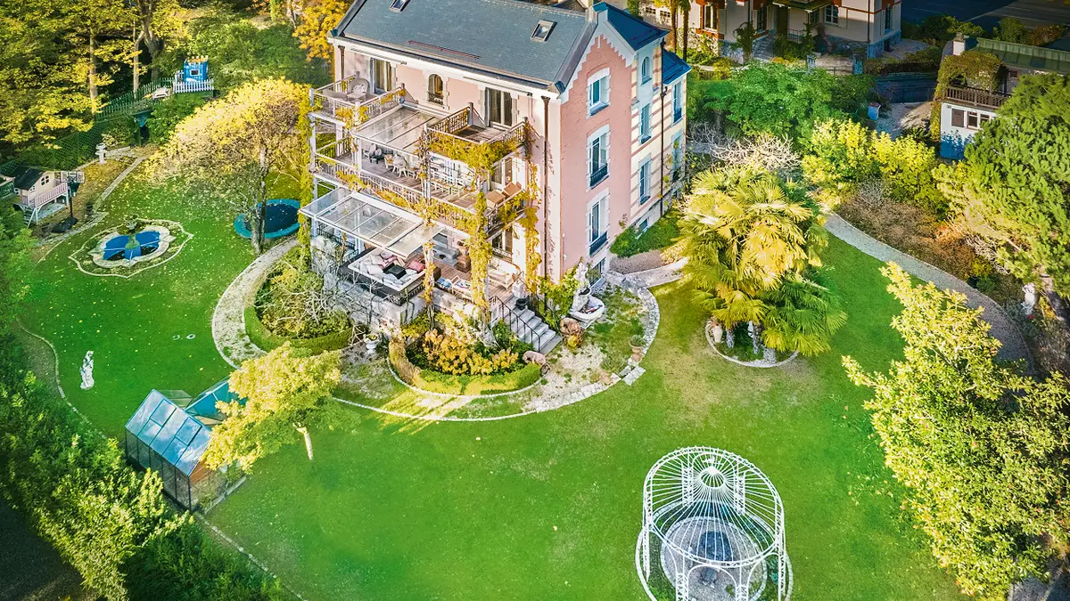 Maison d’exception à deux pas des quais de Montreux