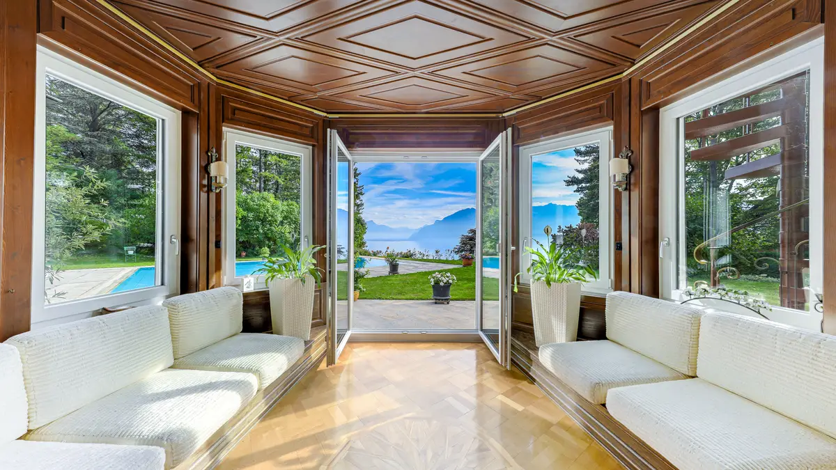 Une Maison de Rêve à Chexbres – Piscine et Vue Panoramique sur le Lac et les Alpes