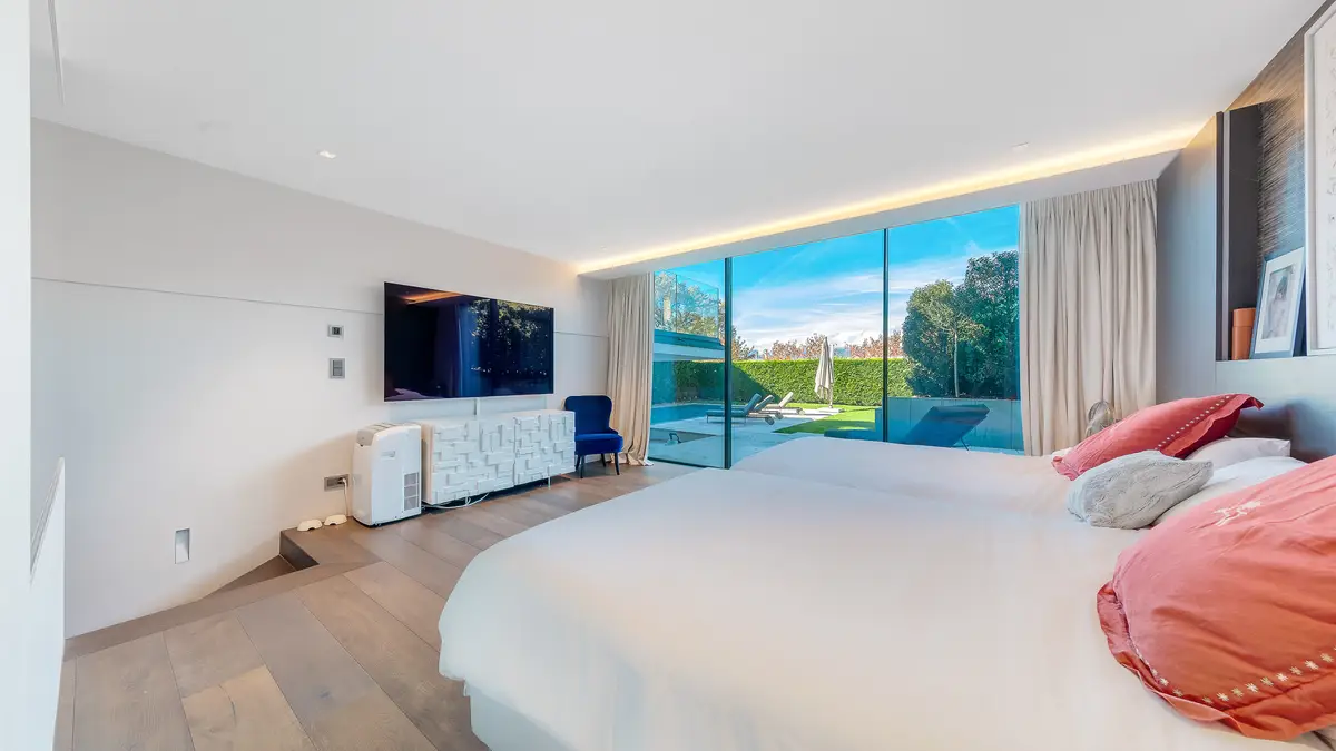 Villa contemporaine d’exception – Accès privé au lac