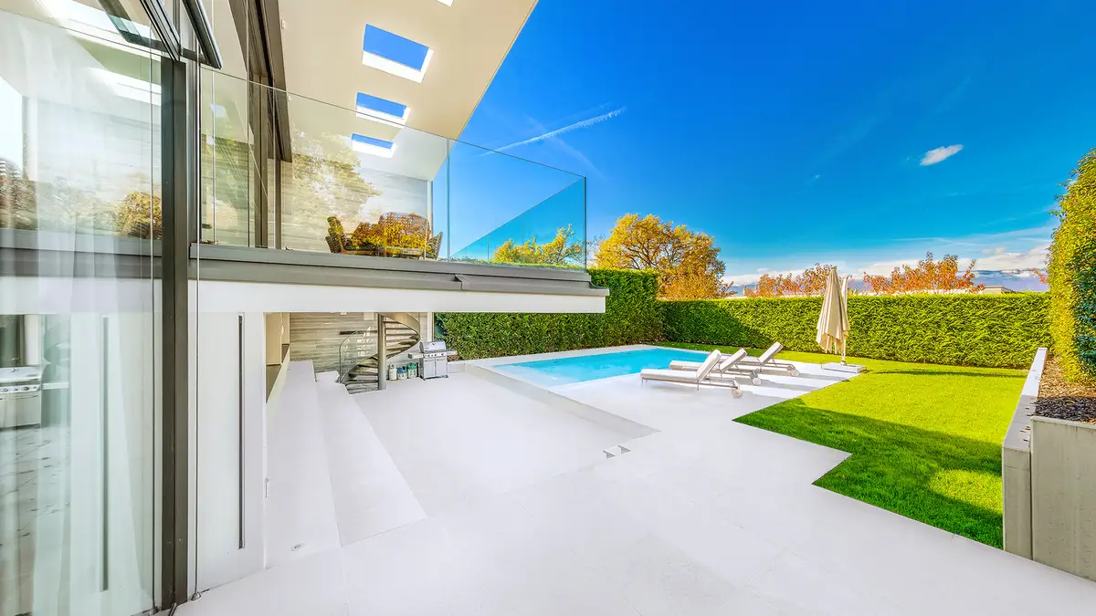 Villa contemporaine d’exception – Accès privé au lac