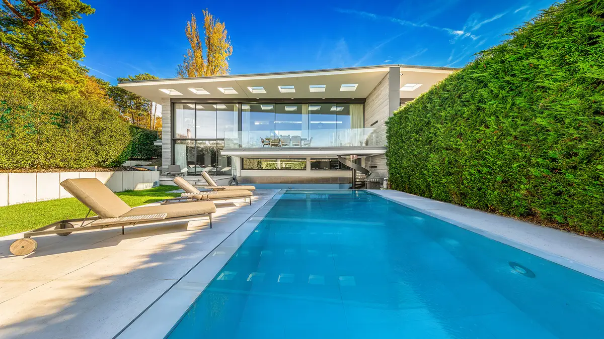 Villa contemporaine d’exception – Accès privé au lac