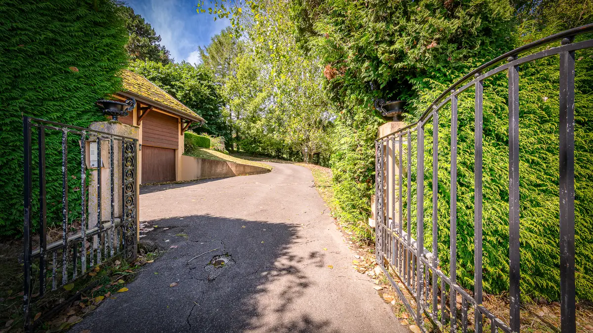 Élégance & Nature : Villa Familiale de Charme au Cœur d’un Écrin Bucolique