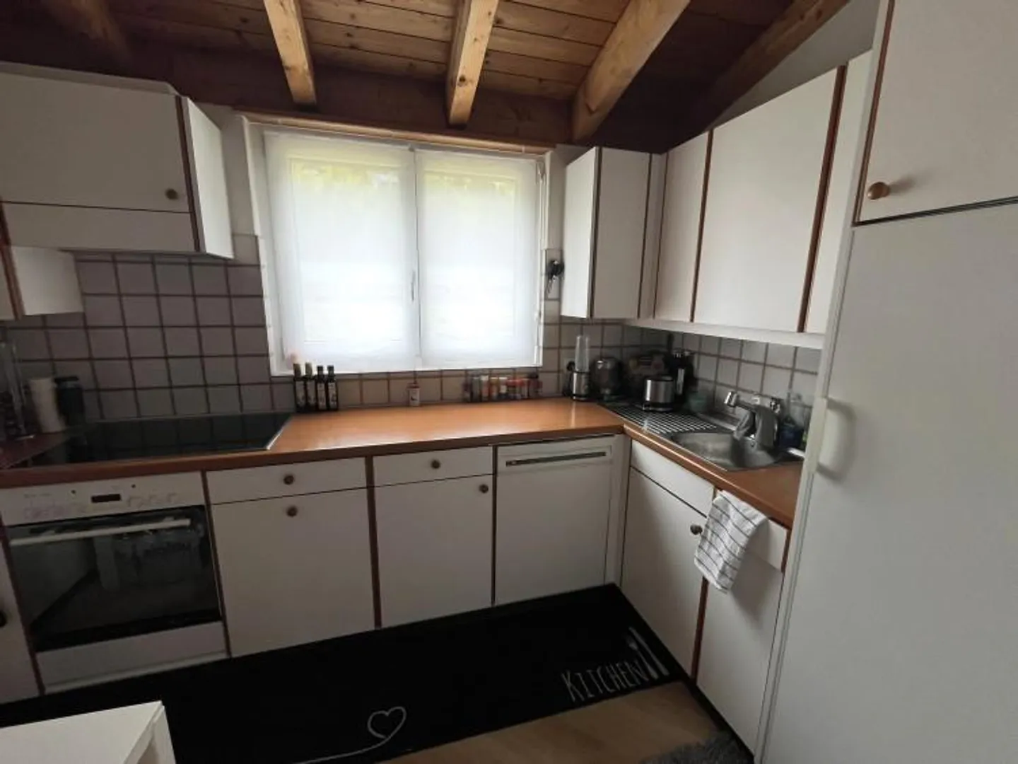 Appartamento mansardato temporaneo fino al 30 aprile 2026 con vista sul lago - Foto 5 di 8
