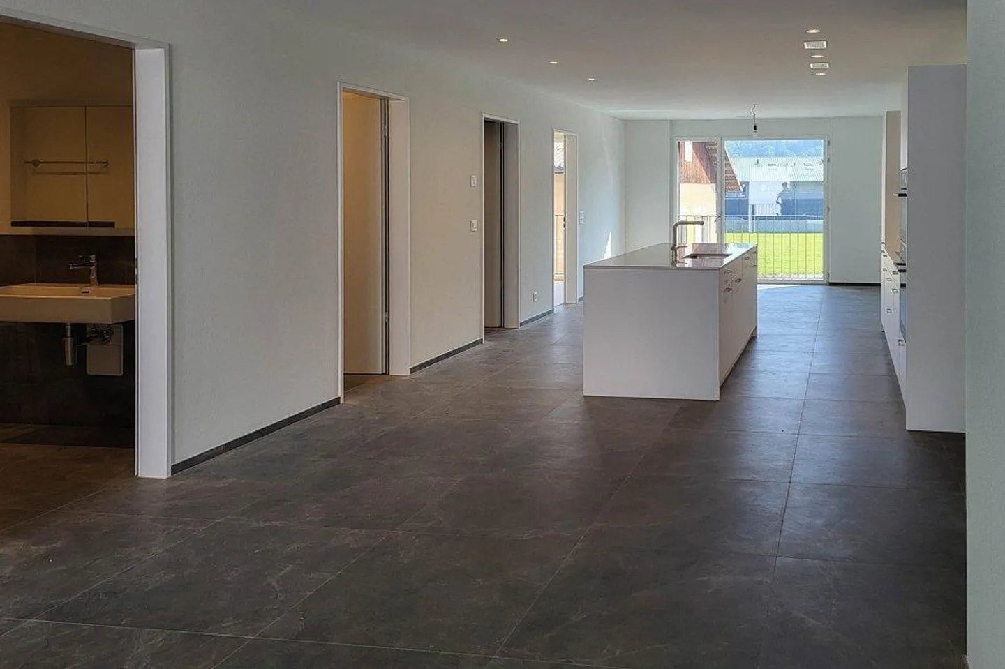 Modern wohnen für weniger als CHF 1'000.-- im Monat - Foto 11 von 13