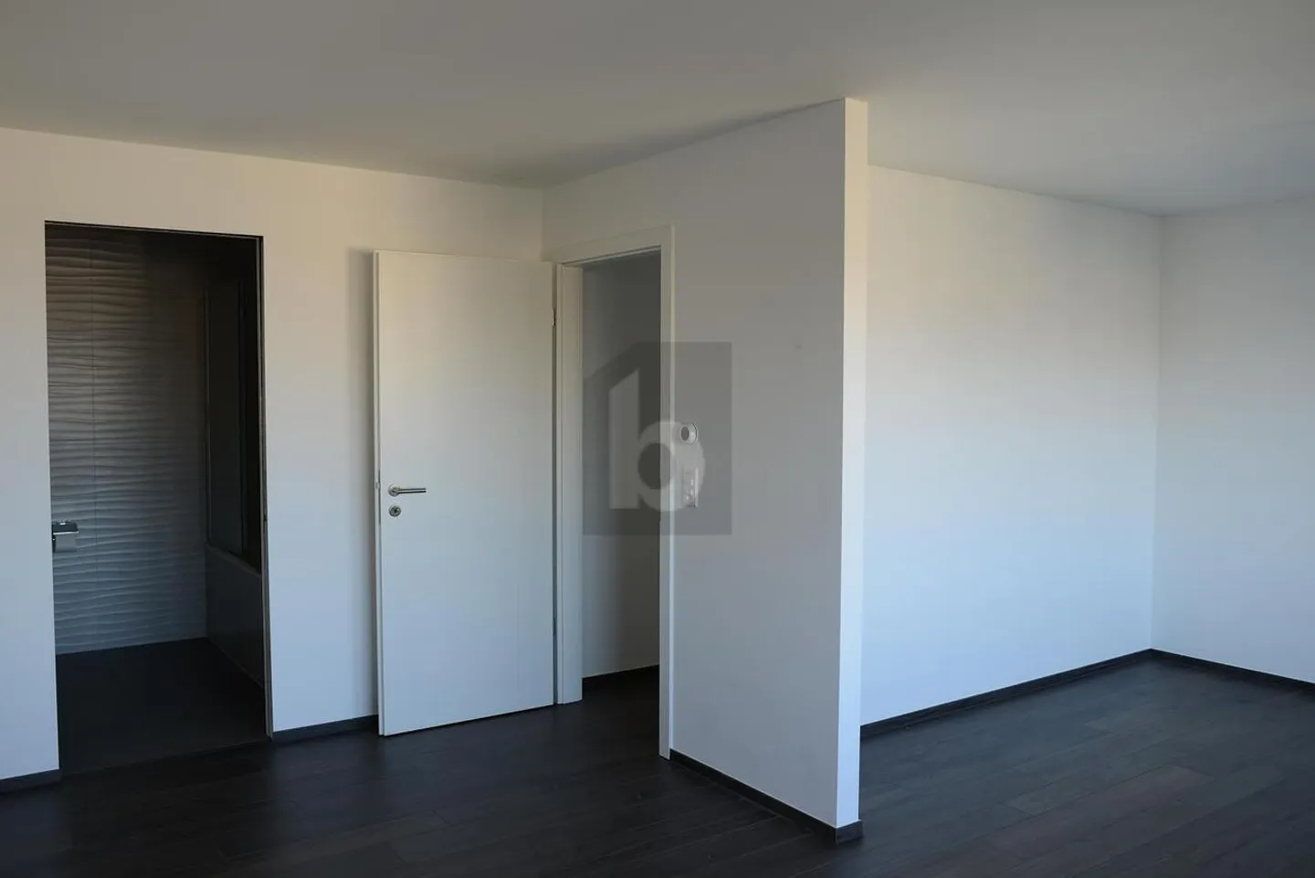 Appartement moderne 3.5 pièces - Photo 3 sur 6