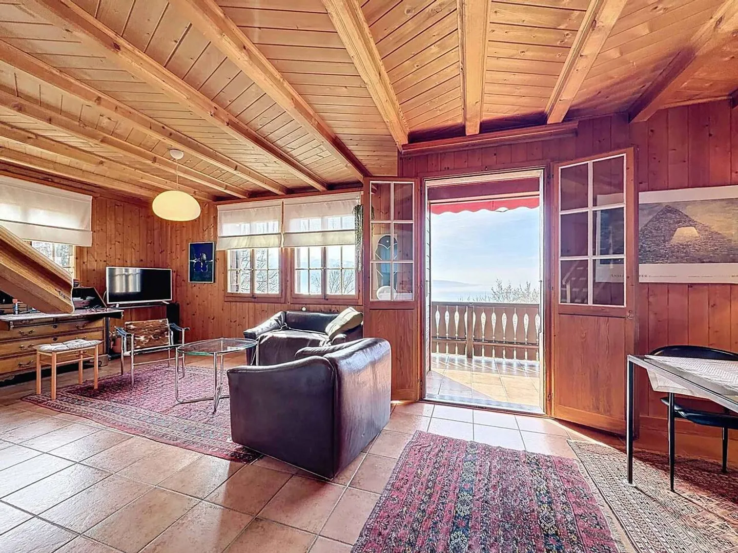 Schönes Chalet mit Panoramablick auf den See - Foto 4 von 12