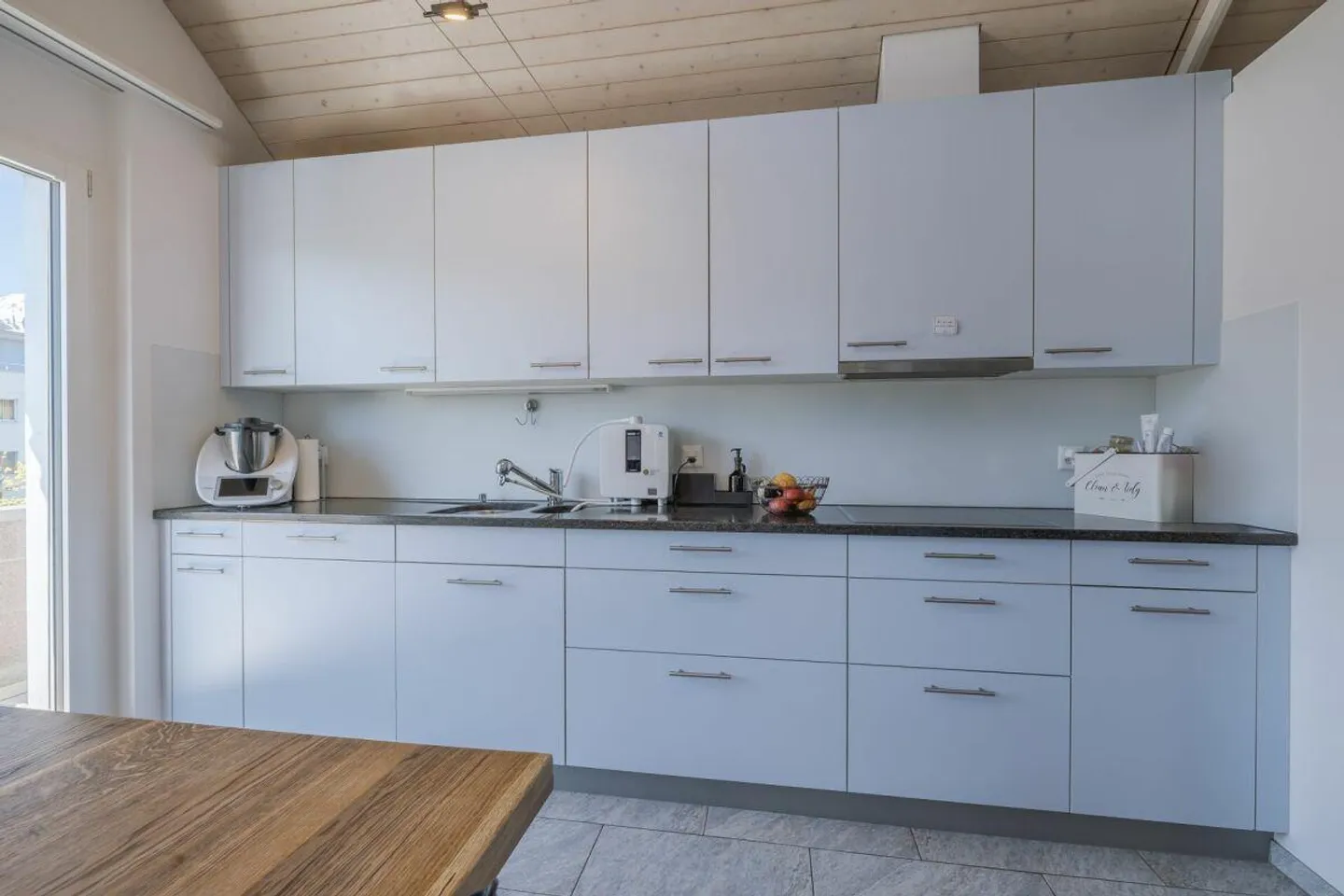 Stilvolles Penthouse mit Bergblick - Foto 3 von 11