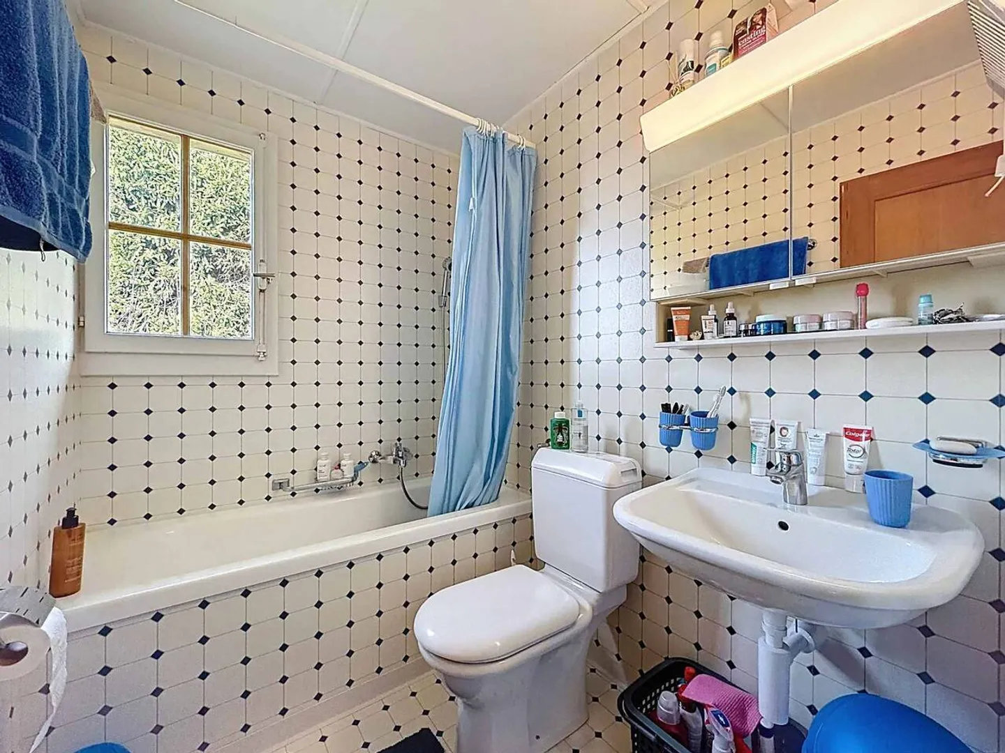 Schönes Chalet mit Panoramablick auf den See - Foto 9 von 12