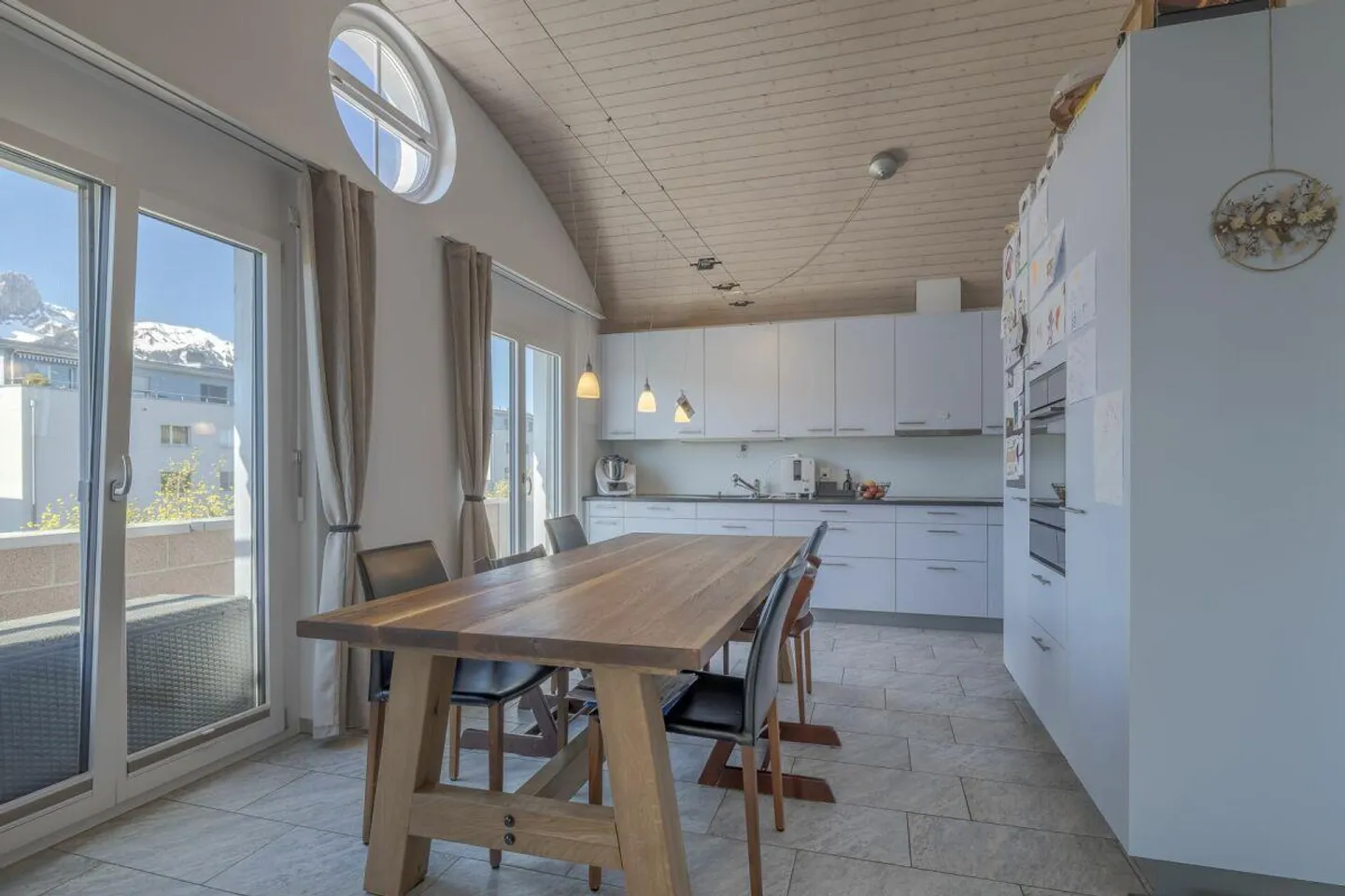 Stilvolles Penthouse mit Bergblick - Foto 2 von 11