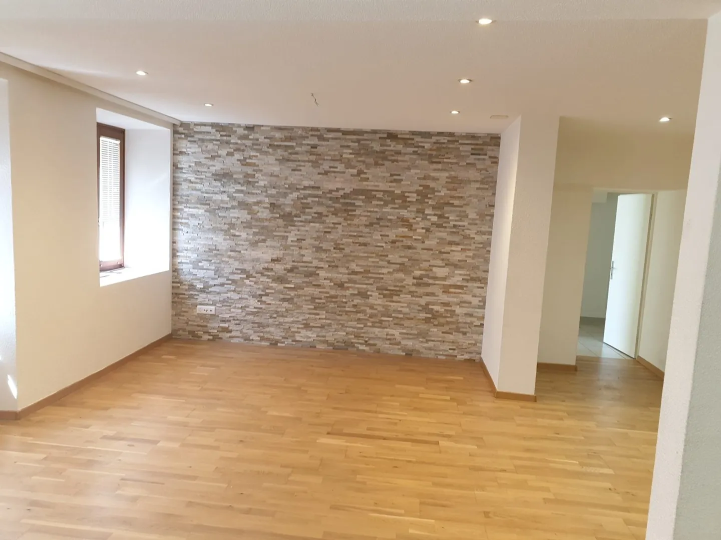 Einfamilienhaus mieten - Foto 2 von 7
