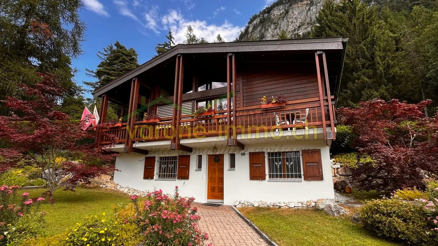 Chalet Incantevole a Briey/Chalais - Un Vero Rifugio di Pace - Foto 12 di 13