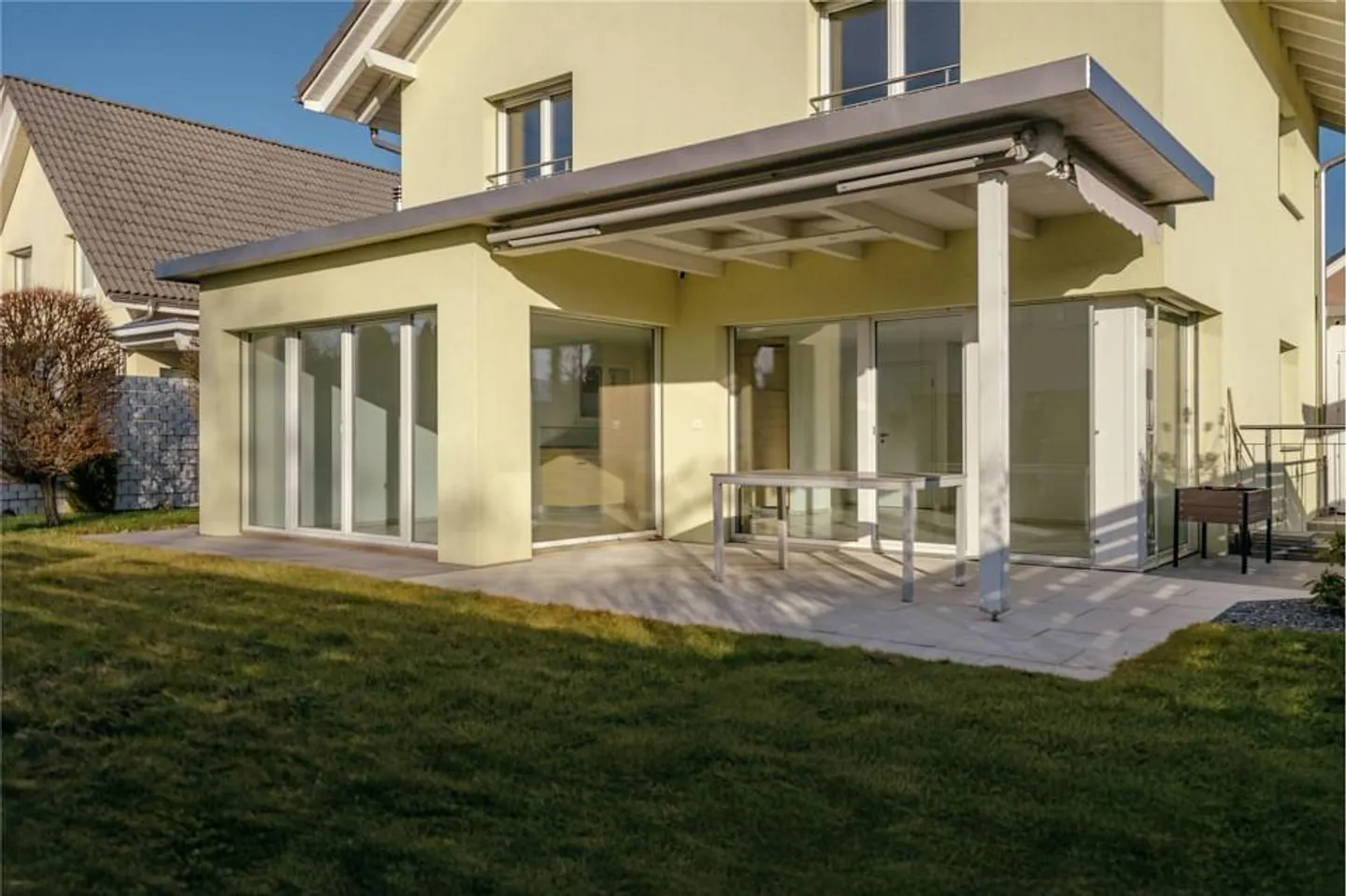 Vivre côté soleil - avec jardin et piscine - Photo 2 sur 13