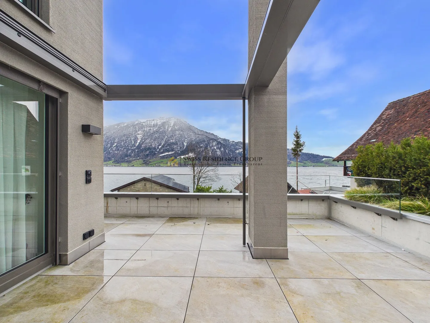 Luxuriöses Wohnen über drei Etagen - Mit Blick auf See und Rigi - Photo 1 of 22