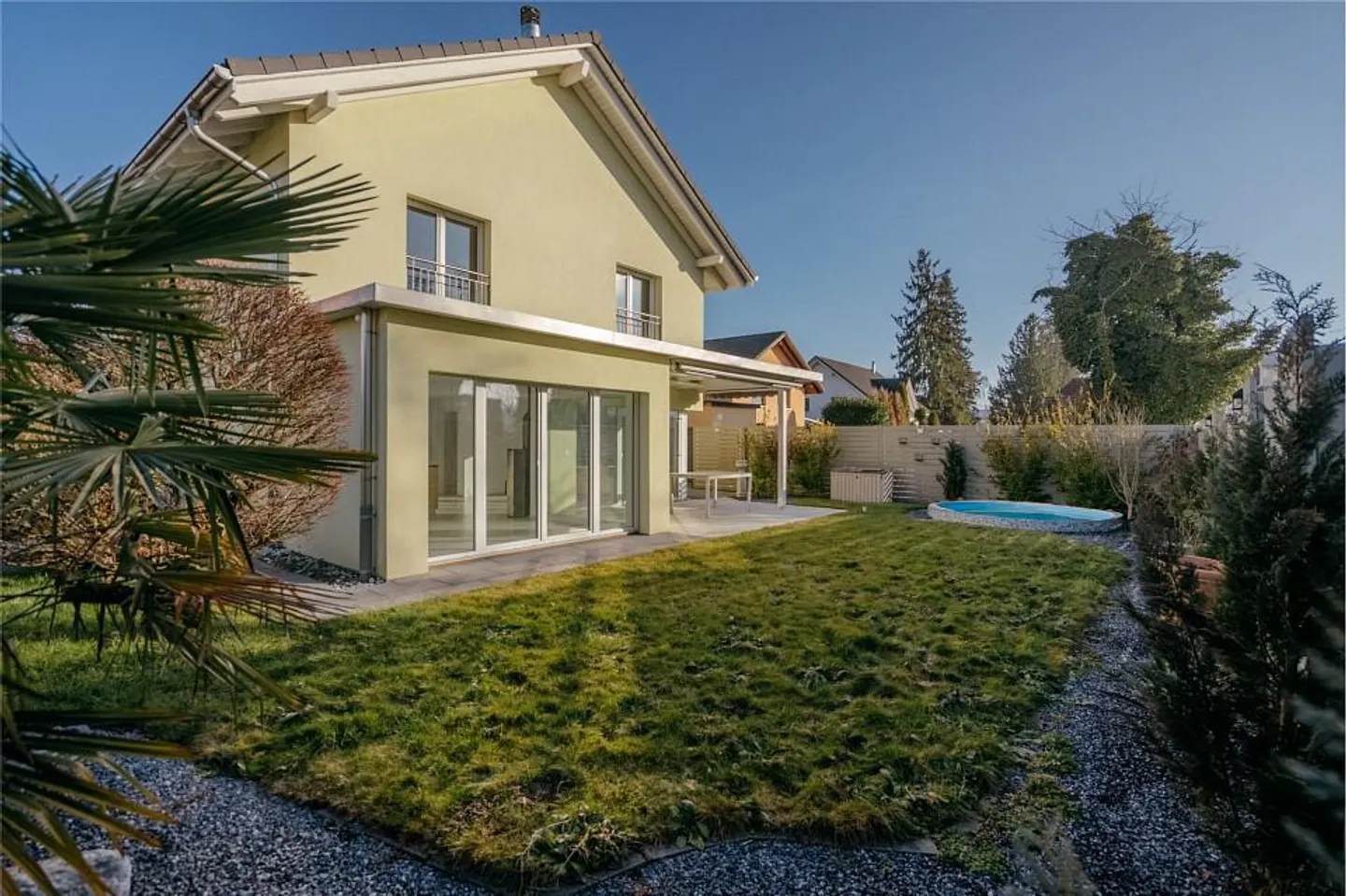 Vivre côté soleil - avec jardin et piscine - Photo 1 sur 13