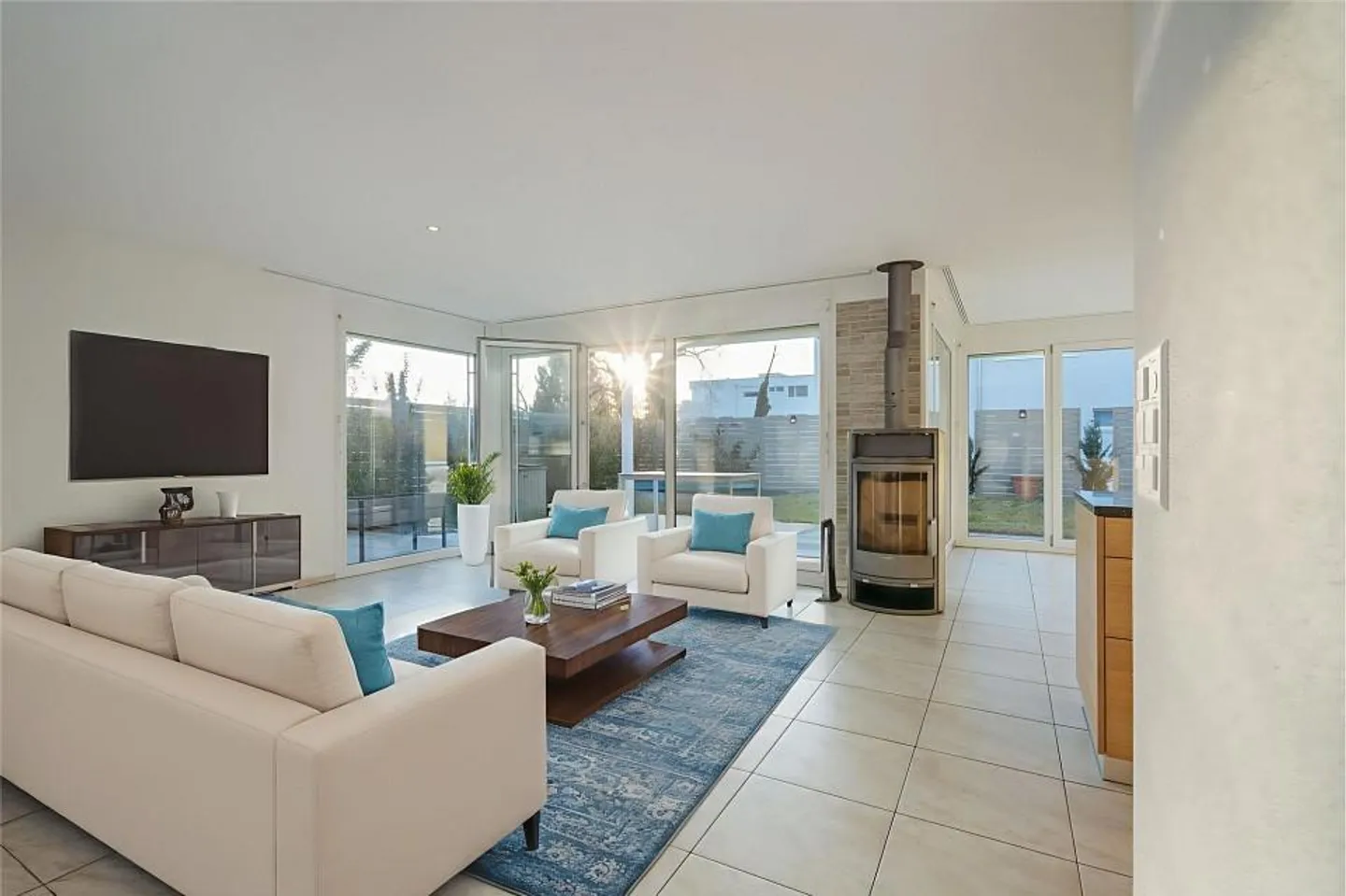 Vivre côté soleil - avec jardin et piscine - Photo 6 sur 13