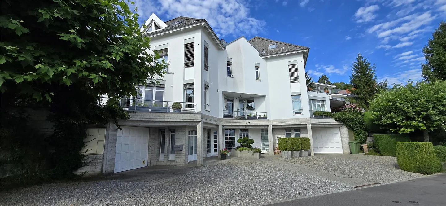 Esclusiva casa unifamiliare di 6,5 stanze con giardino da sogno e vista lago - Foto 11 di 11